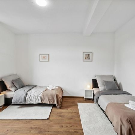 Wupper Home Ii, Top Lage Ideal Fuer Geschaeftsleute, Monteure, Familien, 3 Zimmer, Flachbild-Tv Wuppertal Esterno foto