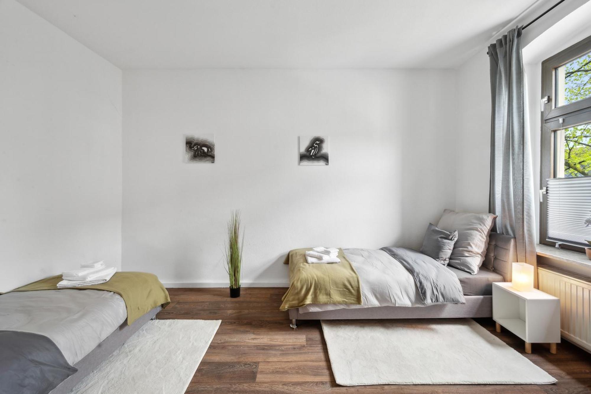 Wupper Home Ii, Top Lage Ideal Fuer Geschaeftsleute, Monteure, Familien, 3 Zimmer, Flachbild-Tv Wuppertal Esterno foto