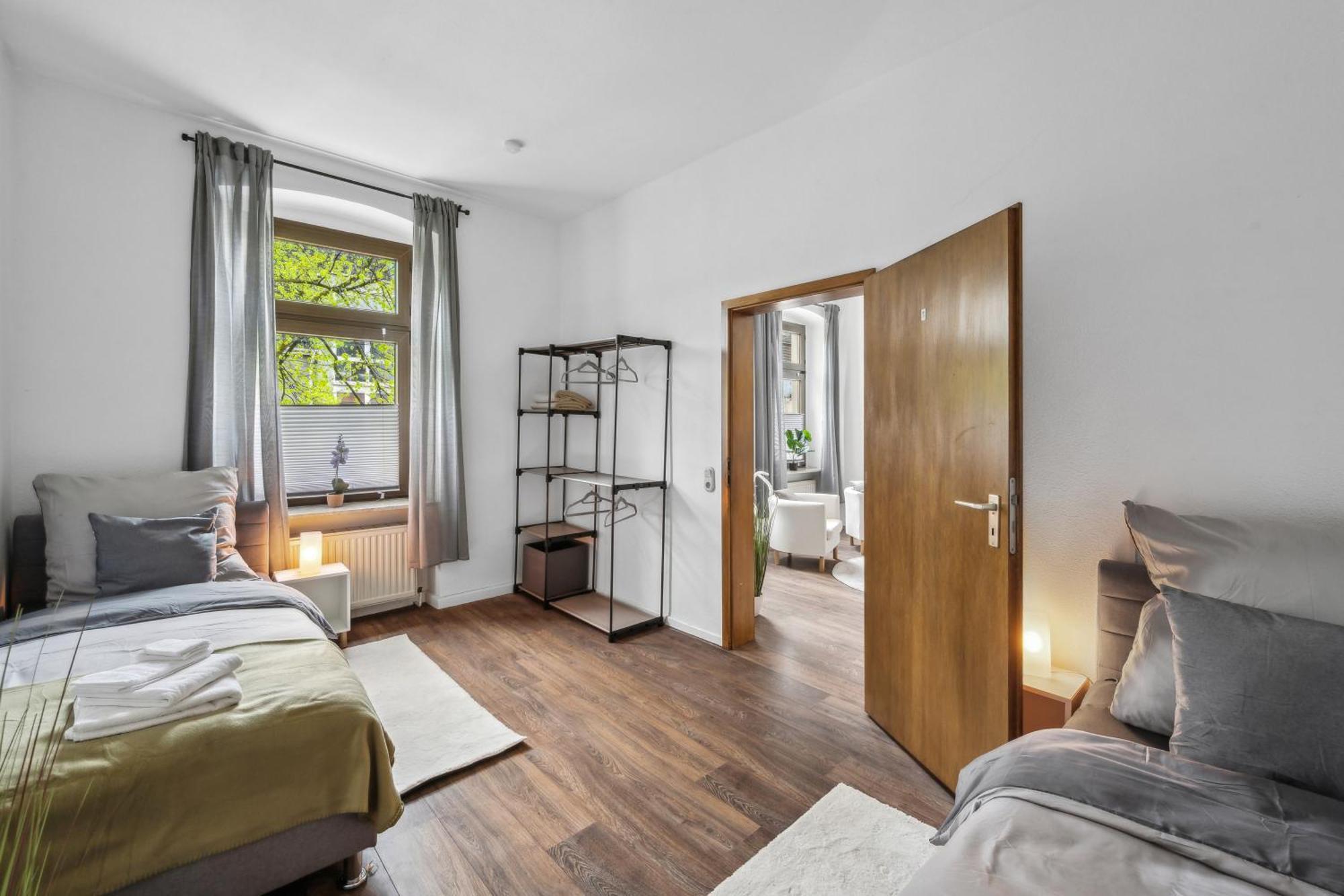 Wupper Home Ii, Top Lage Ideal Fuer Geschaeftsleute, Monteure, Familien, 3 Zimmer, Flachbild-Tv Wuppertal Esterno foto