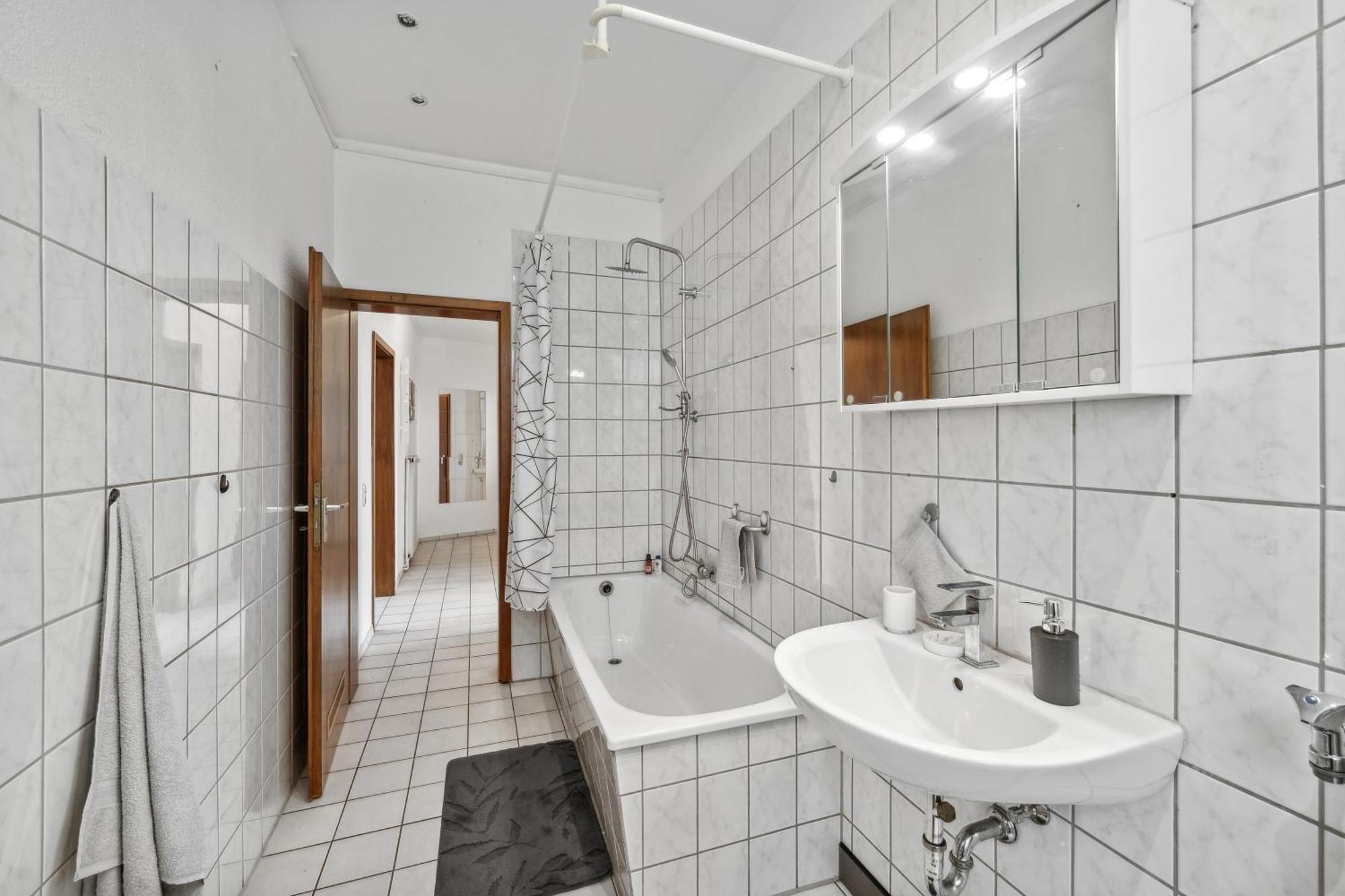 Wupper Home Ii, Top Lage Ideal Fuer Geschaeftsleute, Monteure, Familien, 3 Zimmer, Flachbild-Tv Wuppertal Esterno foto