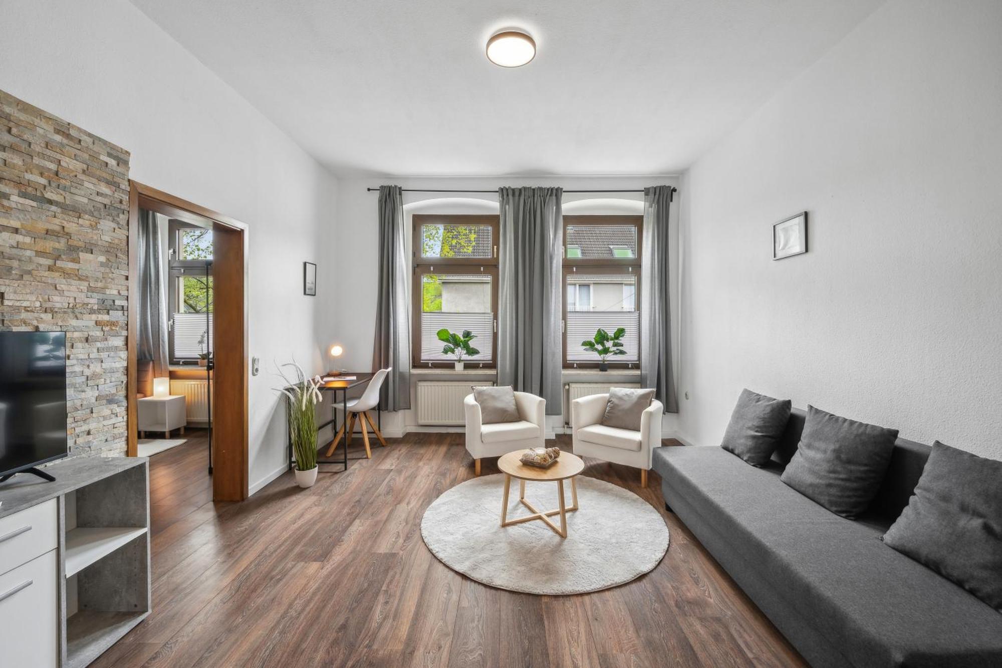 Wupper Home Ii, Top Lage Ideal Fuer Geschaeftsleute, Monteure, Familien, 3 Zimmer, Flachbild-Tv Wuppertal Esterno foto